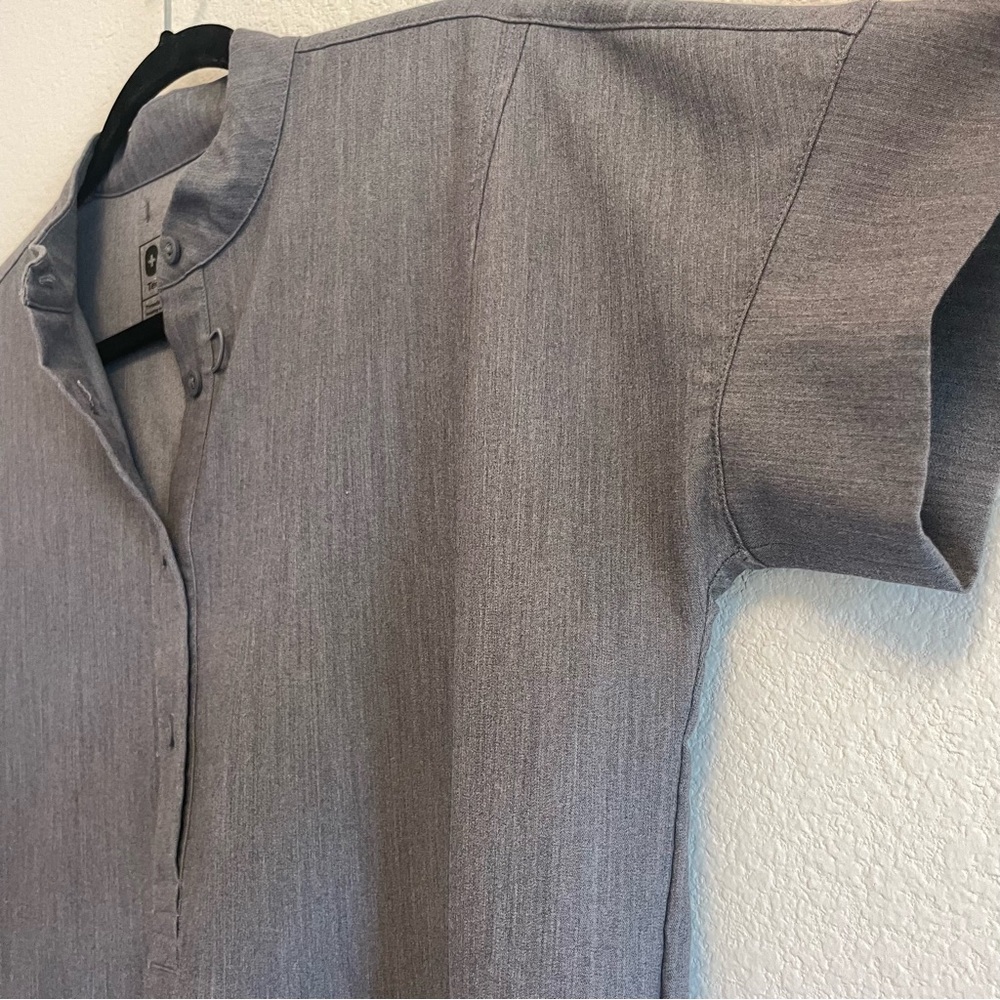 Figs Manila Scrub Top - Picture 4 of 6
